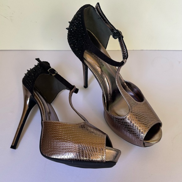 Diva Lounge Womens Metalic Platform Heel - Picture 4 of 12